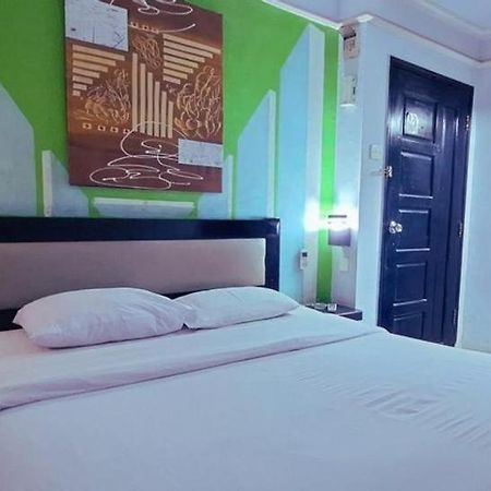 Hotel K77 Dumai Kültér fotó