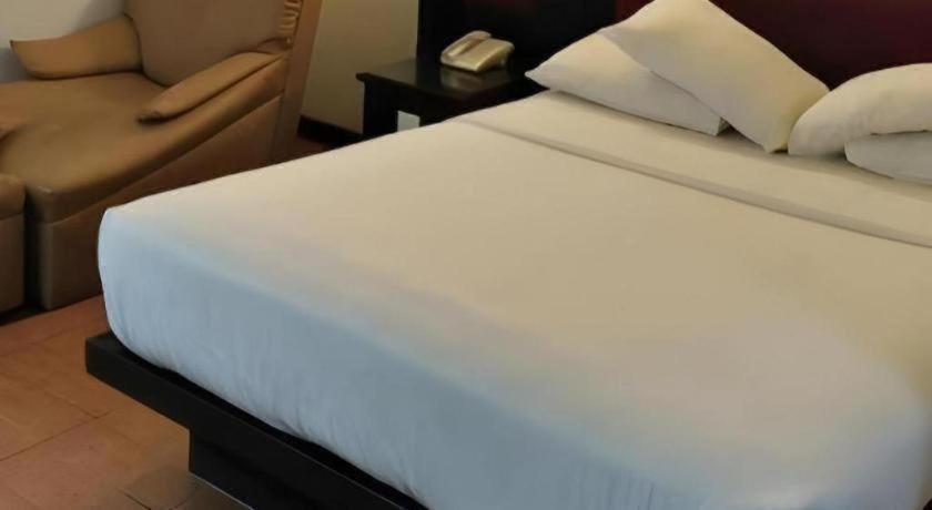 Hotel K77 Dumai Kültér fotó