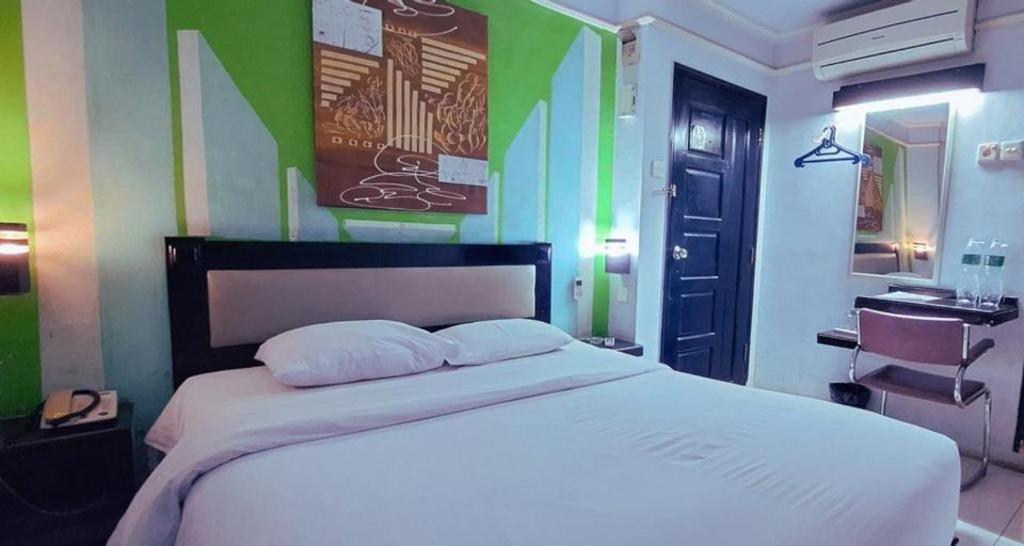 Hotel K77 Dumai Kültér fotó